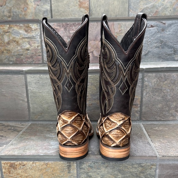 Square Toe Cowboy Boots size 8.5 **"runs big** - Picture 8 of 13